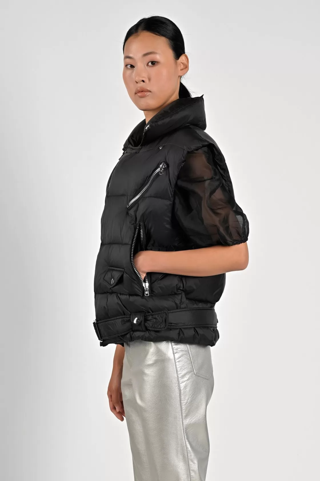 Canadian Classics Kara Vest Black Store